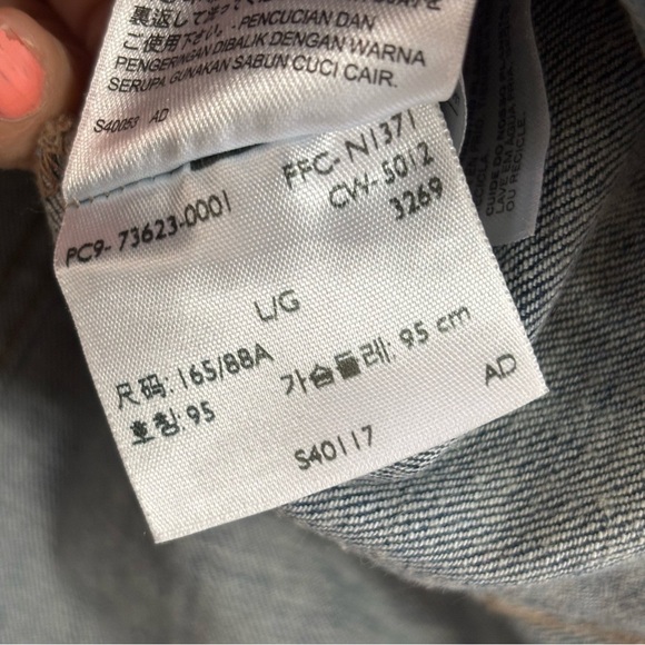 Levi's Blue Denim Jacket with Pink Accents - Picture 8 of 8